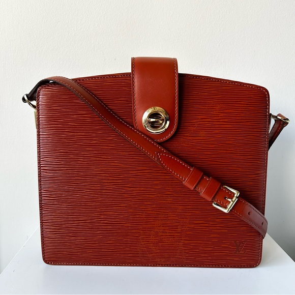 Louis Vuitton Vintage Capucines - Picture 3 of 17